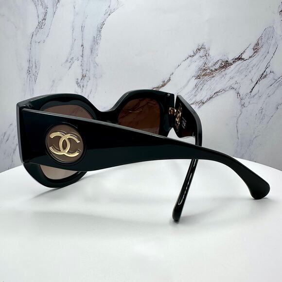New CHANEL Sunglasses - Picture 8 of 16